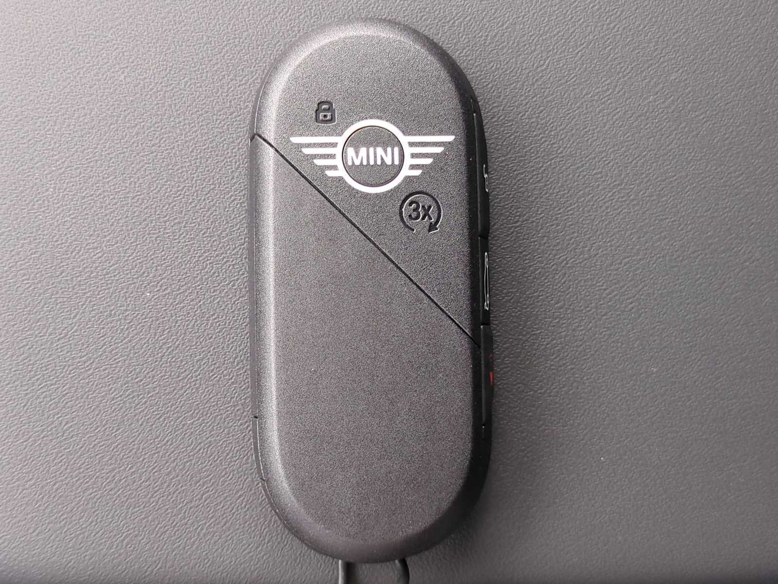 Vehicle image 26 of 36