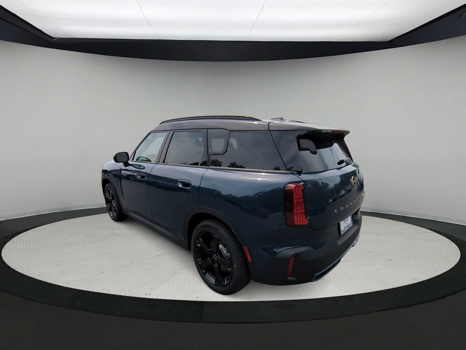 Vehicle image 8 of 36