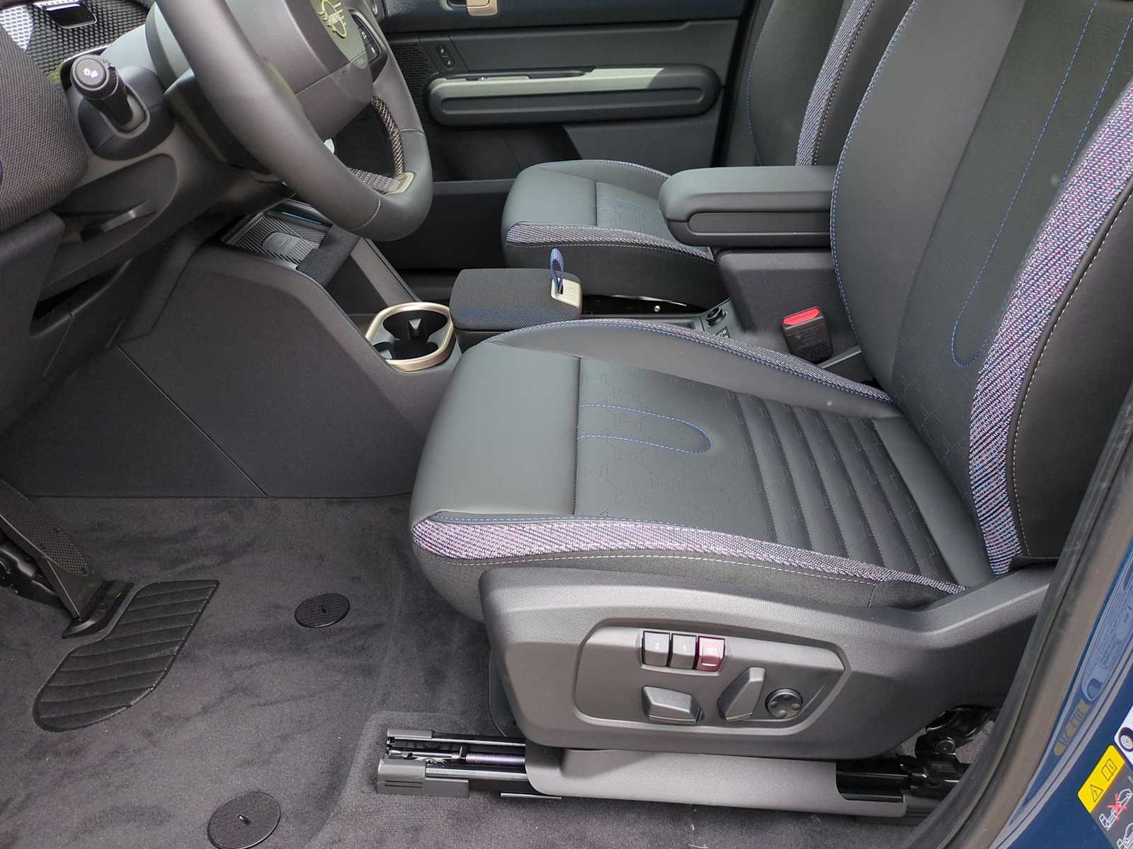 Vehicle image 16 of 36