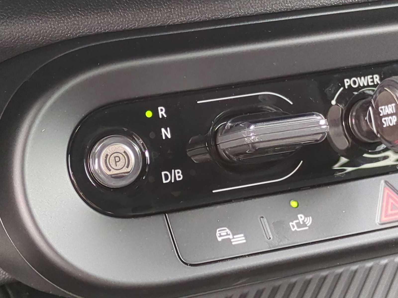 Vehicle image 24 of 36