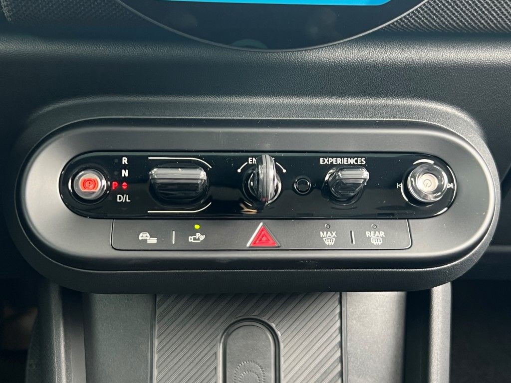 Vehicle image 10 of 20