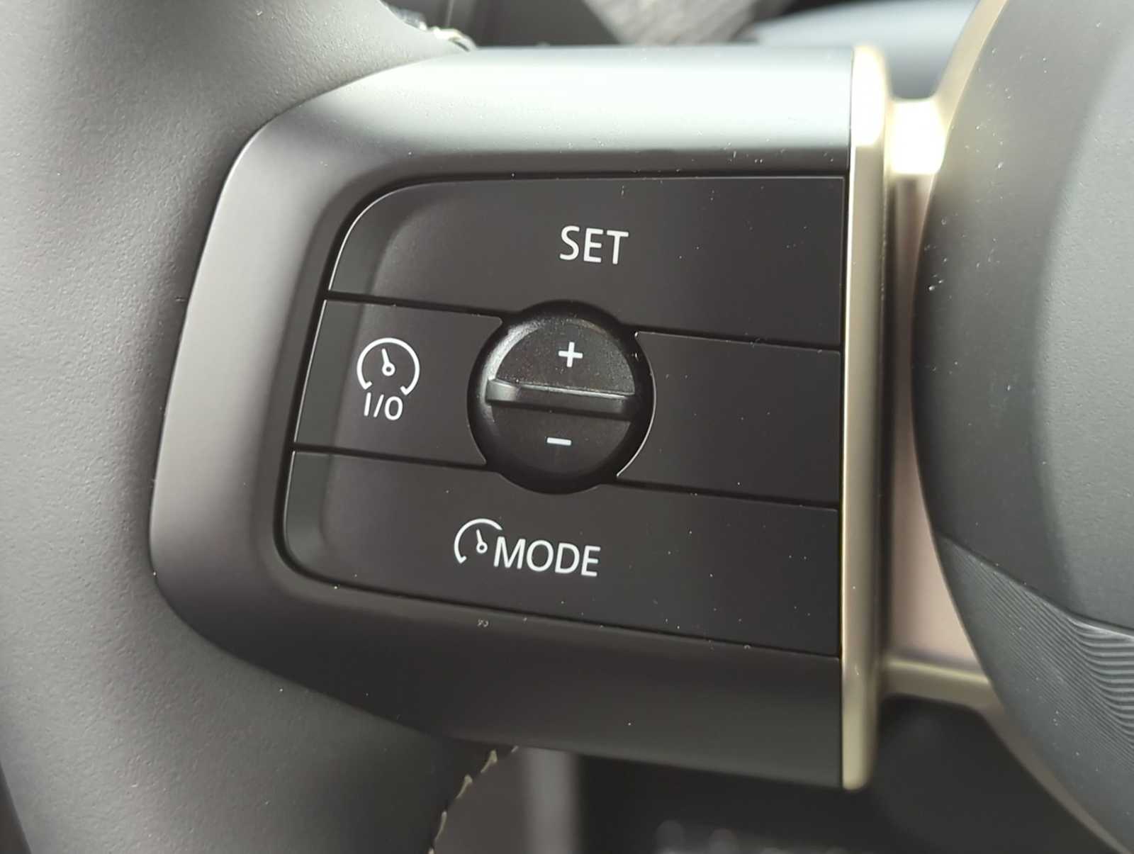 Vehicle image 23 of 36