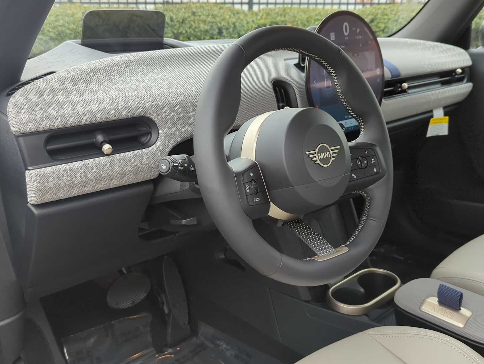 Vehicle image 15 of 36