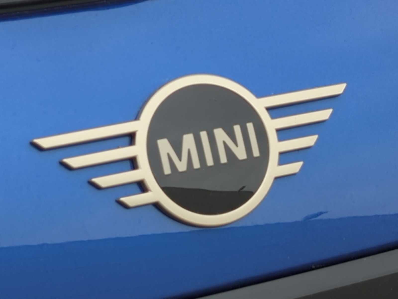 Vehicle image 11 of 36