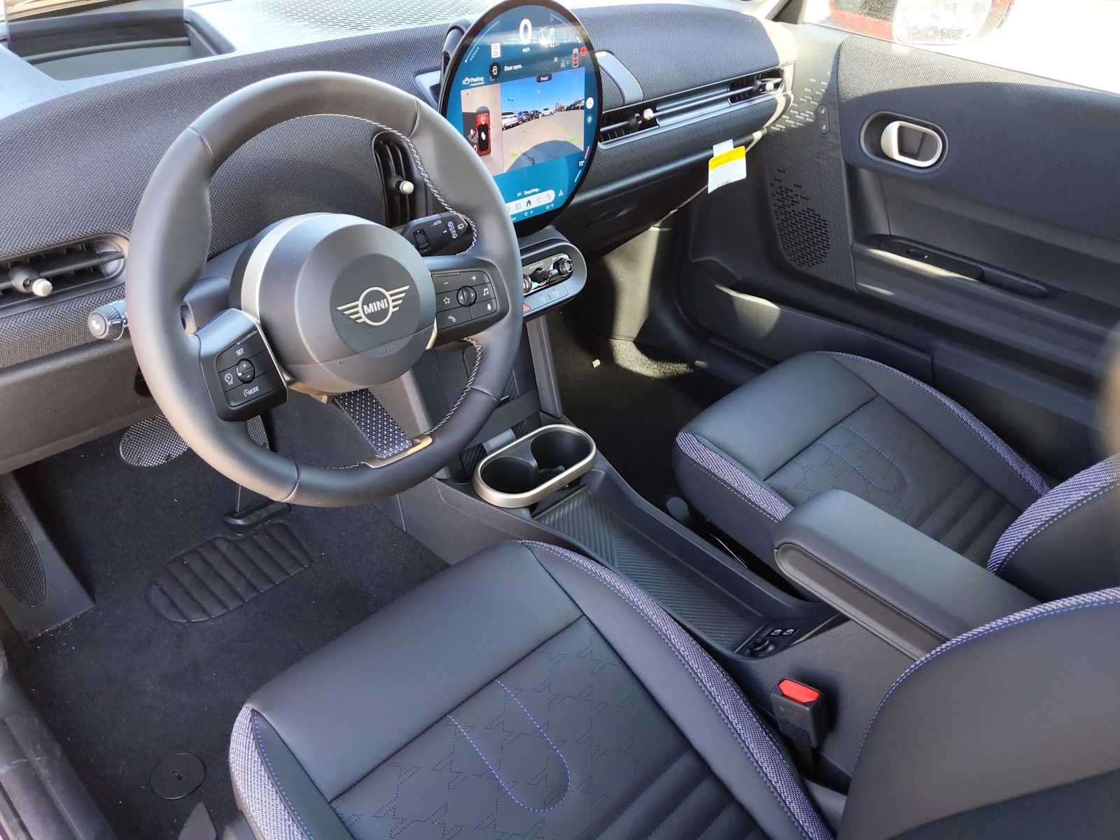 Vehicle image 10 of 37