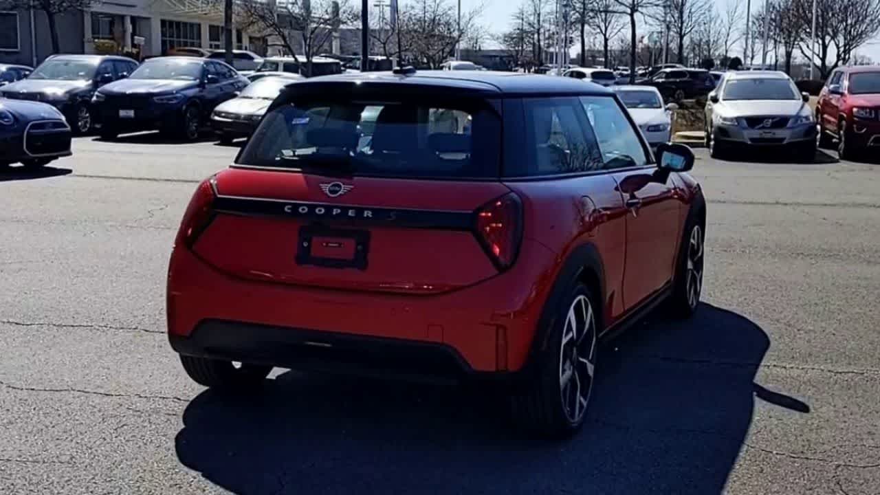 Vehicle image 5 of 37