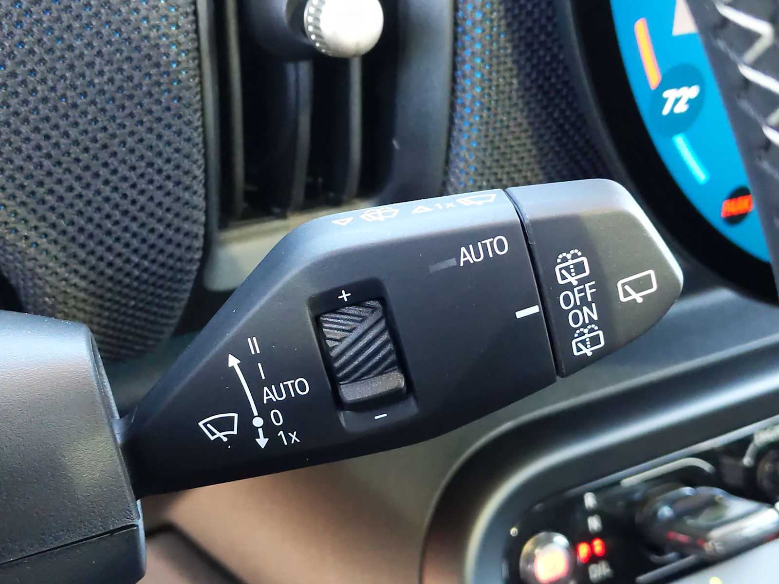 Vehicle image 26 of 37