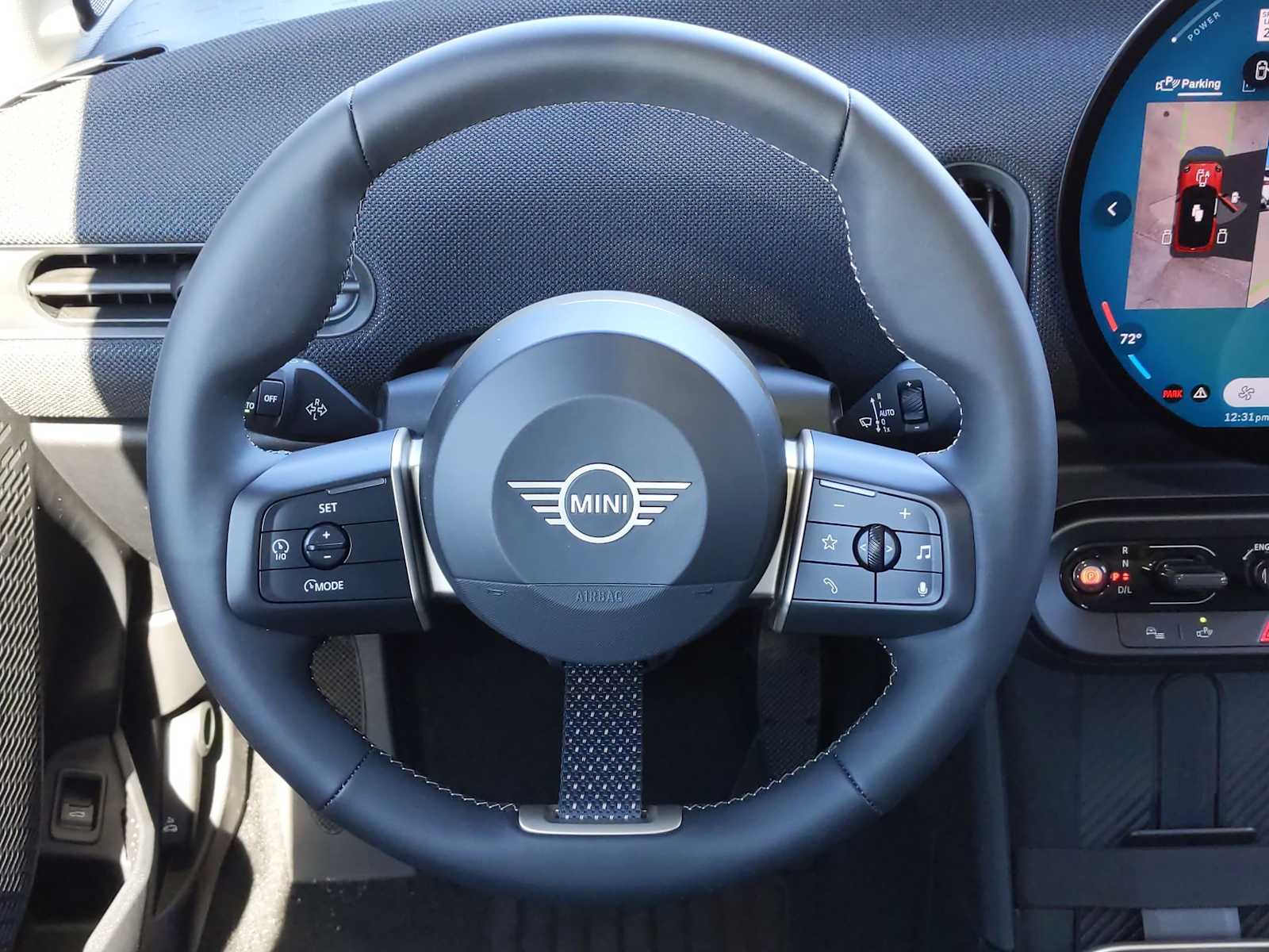 Vehicle image 23 of 37