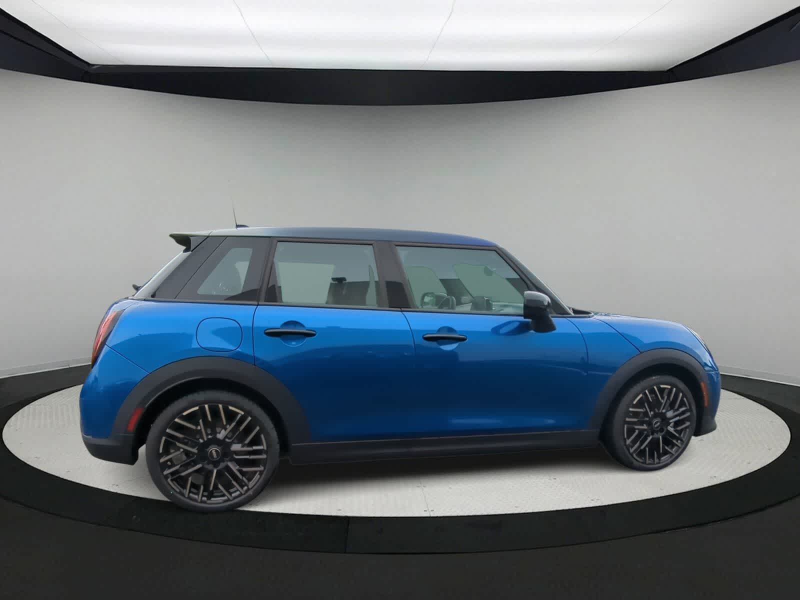 Vehicle image 6 of 38