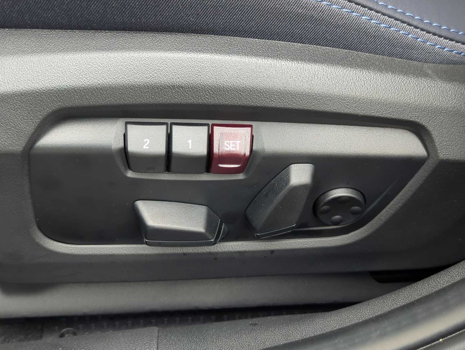 Vehicle image 24 of 38