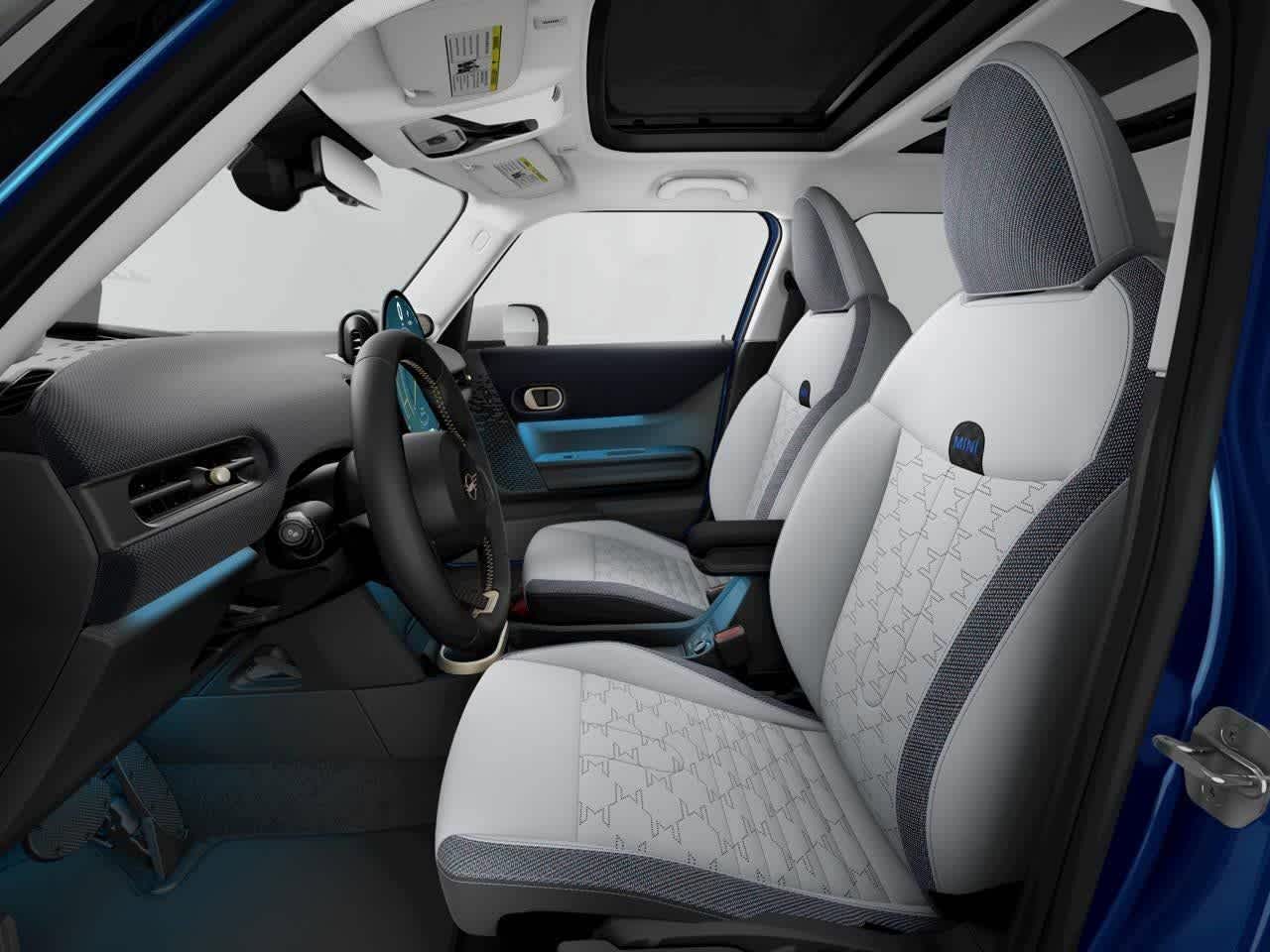 Vehicle image 6 of 8