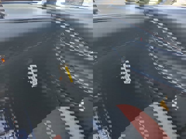 Vehicle image 15 of 28