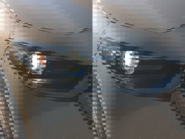 Vehicle image 9 of 28