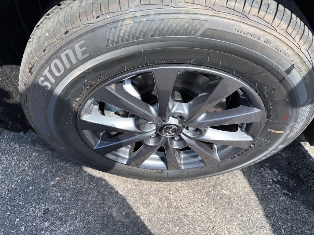 Vehicle image 10 of 30