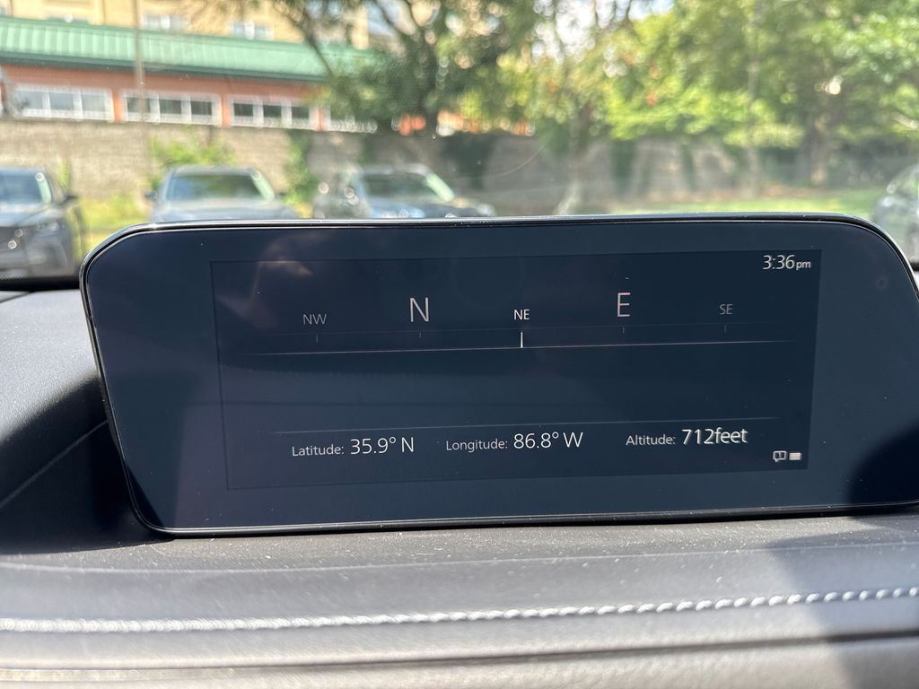 Vehicle image 21 of 30