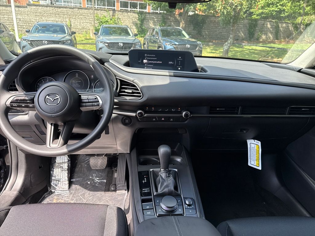Vehicle image 14 of 30
