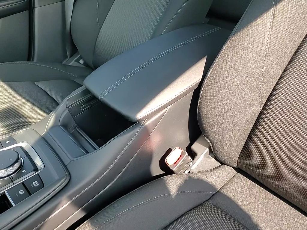 Vehicle image 23 of 25