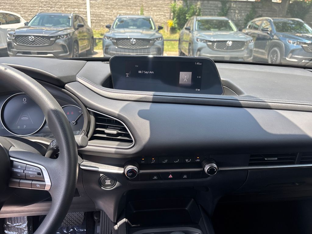Vehicle image 16 of 30