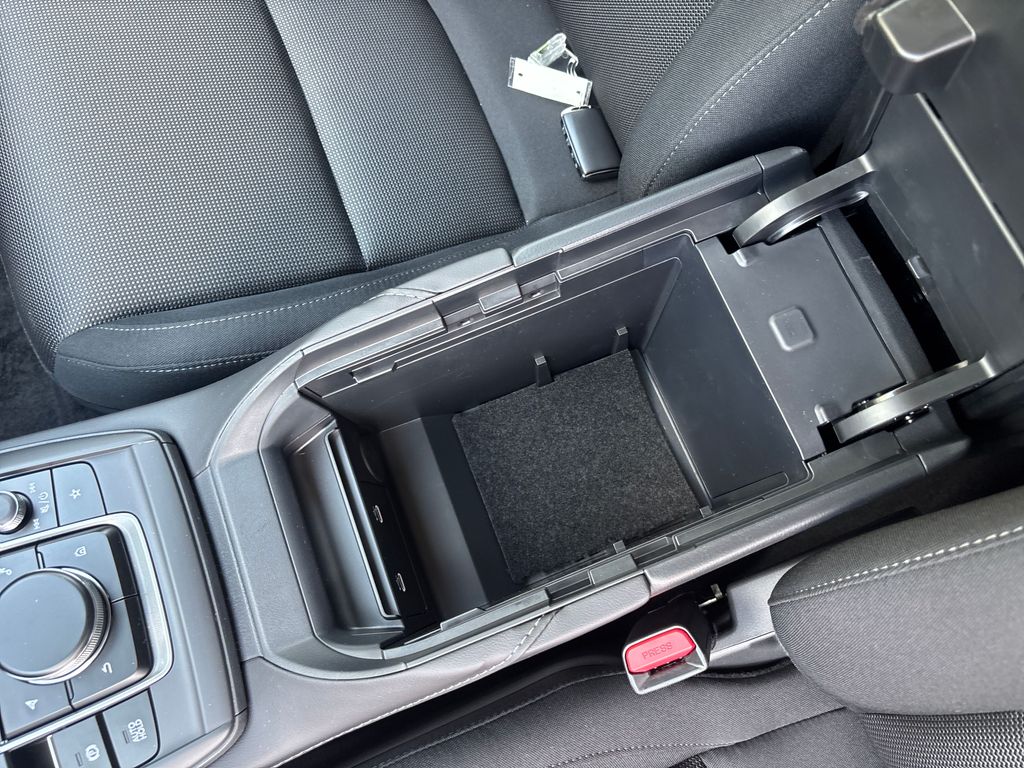 Vehicle image 25 of 30