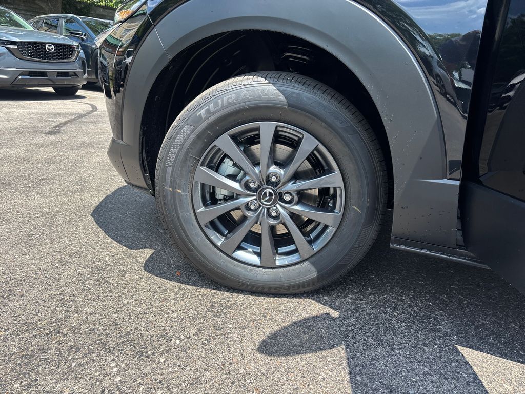 Vehicle image 11 of 30