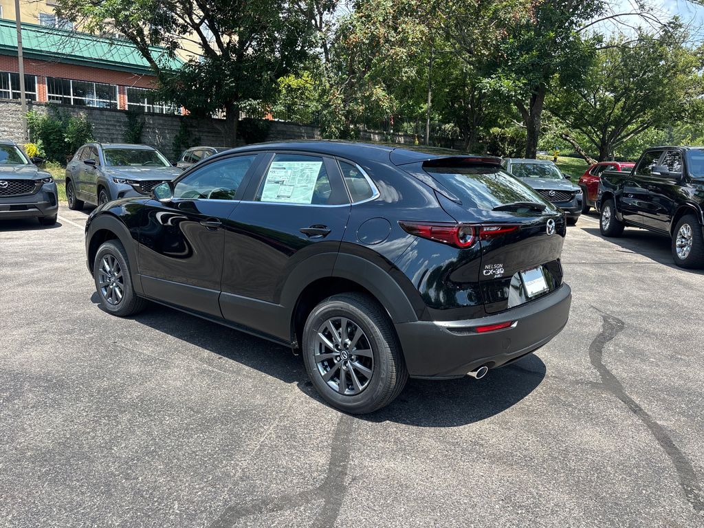 Vehicle image 8 of 30