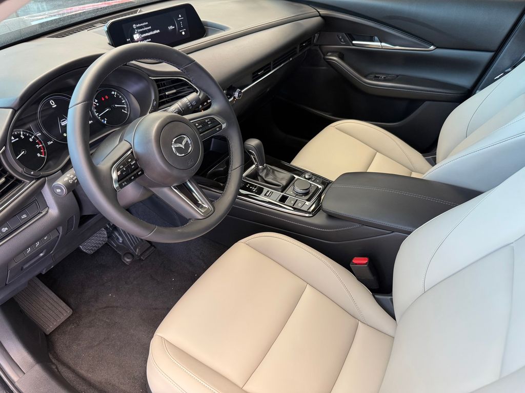 2025 Mazda CX-30 2.5 S Preferred Package Image 13 of 35