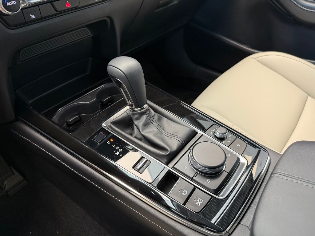 2025 Mazda CX-30 2.5 S Preferred Package Image 18 of 35