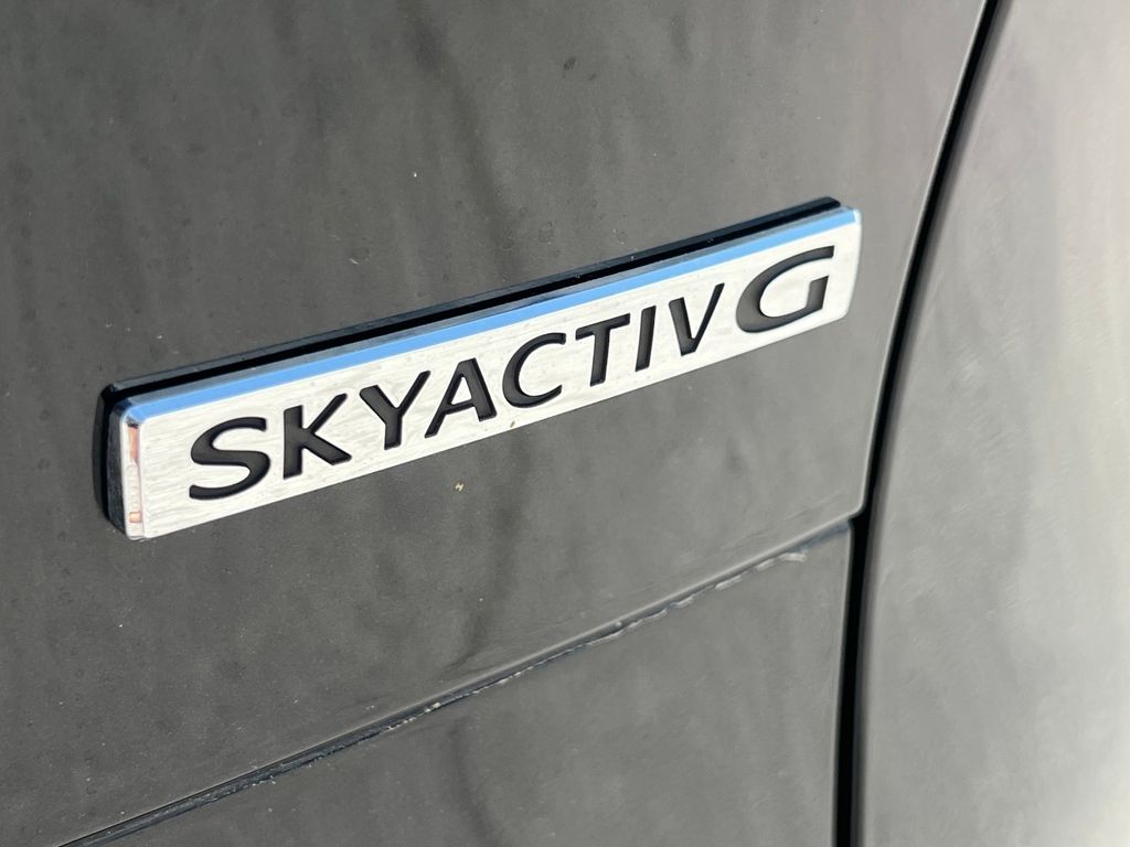 2025 Mazda CX-30 2.5 S Preferred Package Image 10 of 14