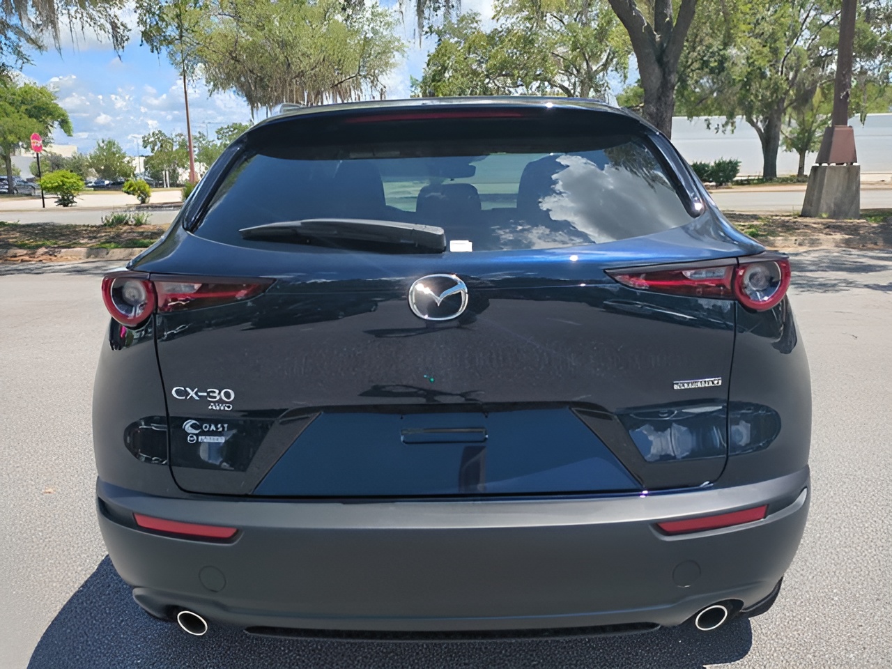 Vehicle image 28 of 30