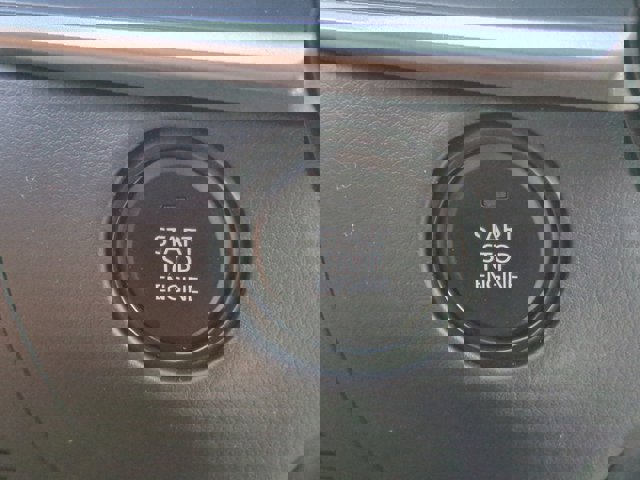 Vehicle image 21 of 30