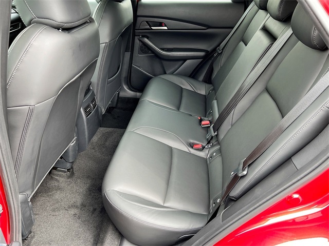 Vehicle image 11 of 35
