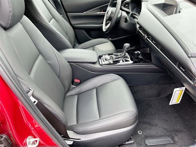 Vehicle image 28 of 35