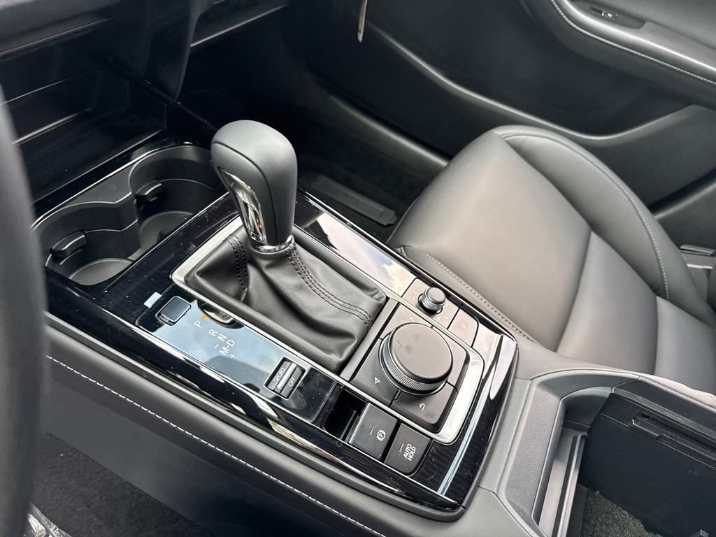 Vehicle image 26 of 39