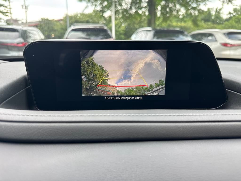 Vehicle image 25 of 39