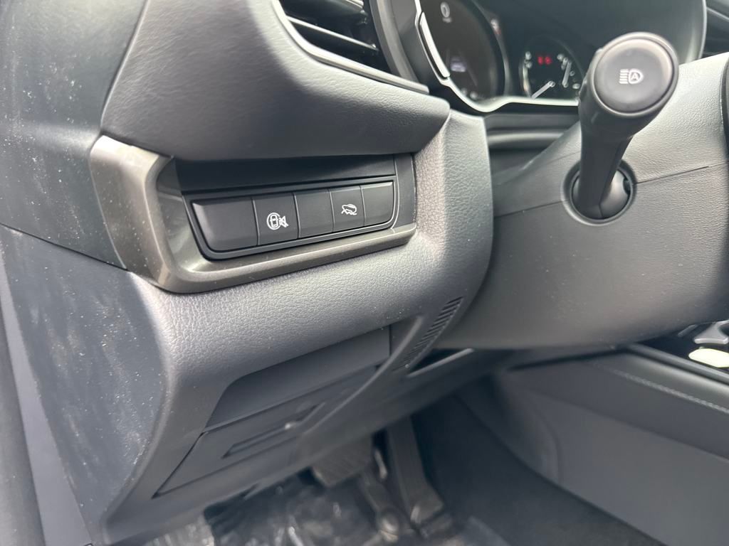 Vehicle image 36 of 39