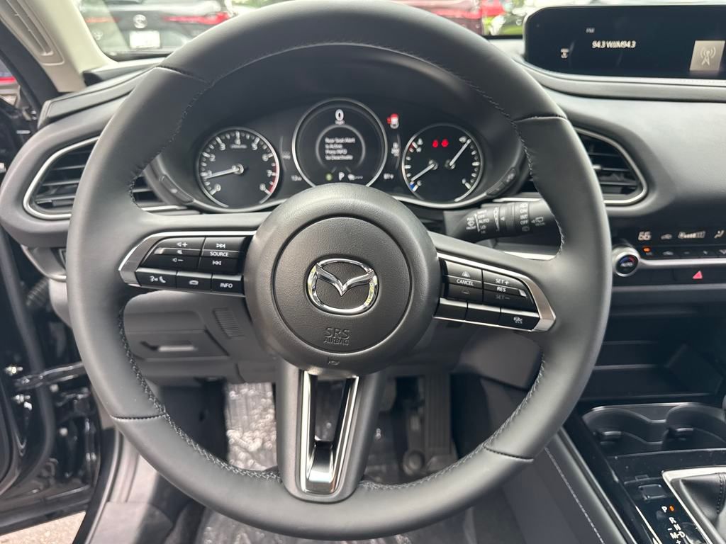 Vehicle image 21 of 39