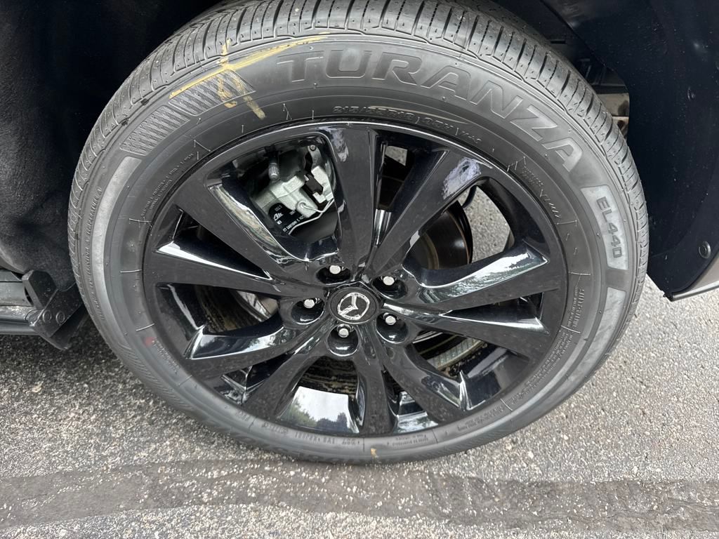 Vehicle image 10 of 39