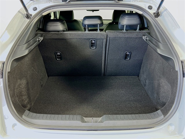 Vehicle image 29 of 34