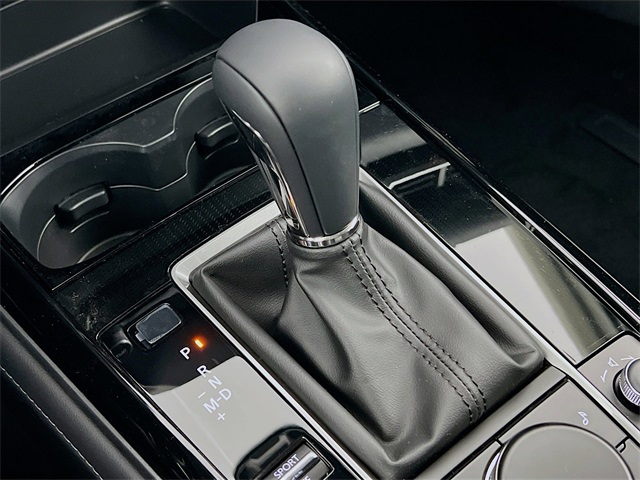 Vehicle image 16 of 34