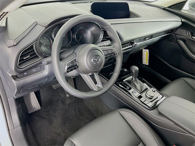 Vehicle image 12 of 34