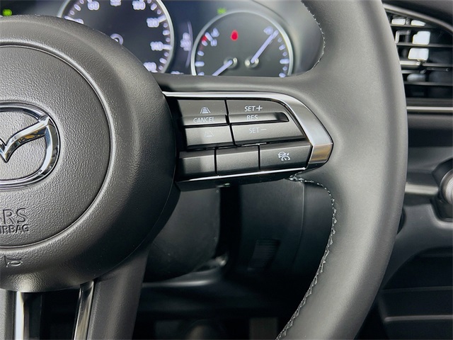 Vehicle image 20 of 34