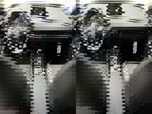 Vehicle image 16 of 32