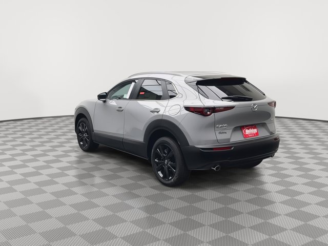 Vehicle image 8 of 32
