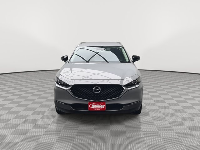 Vehicle image 2 of 32