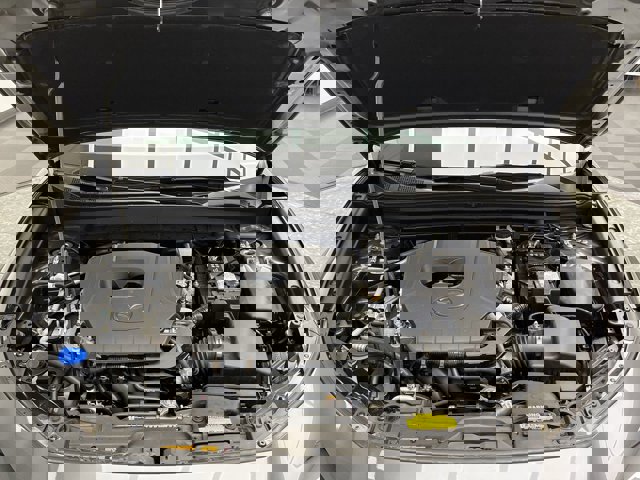 Vehicle image 10 of 32
