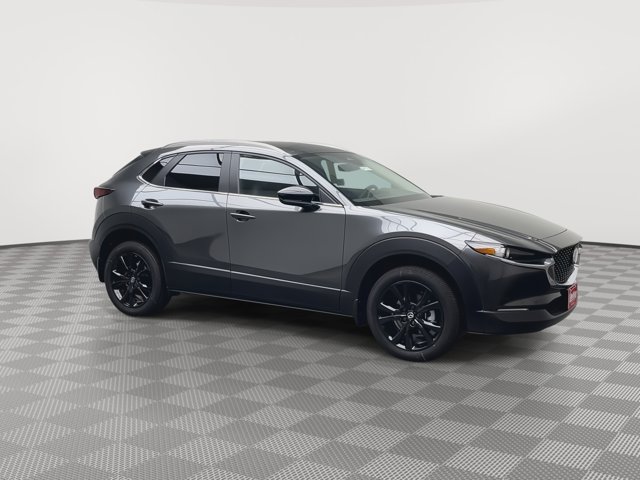 Vehicle image 4 of 32