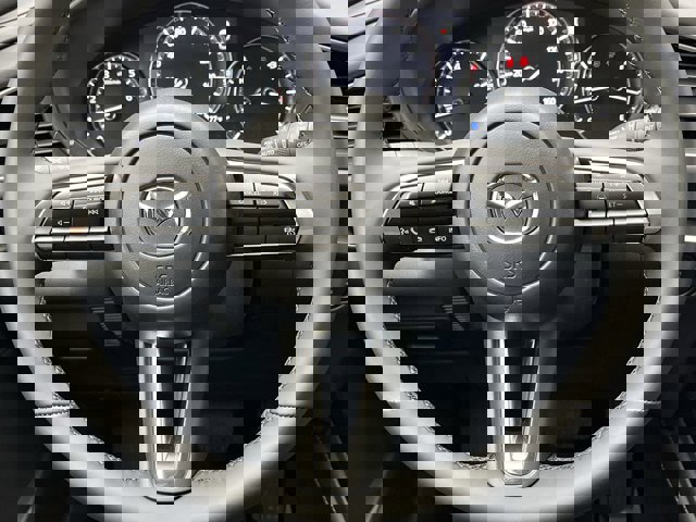 Vehicle image 18 of 32