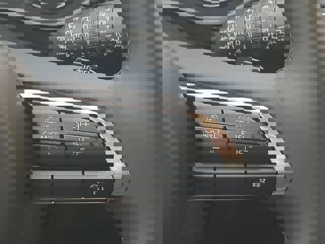 Vehicle image 26 of 29