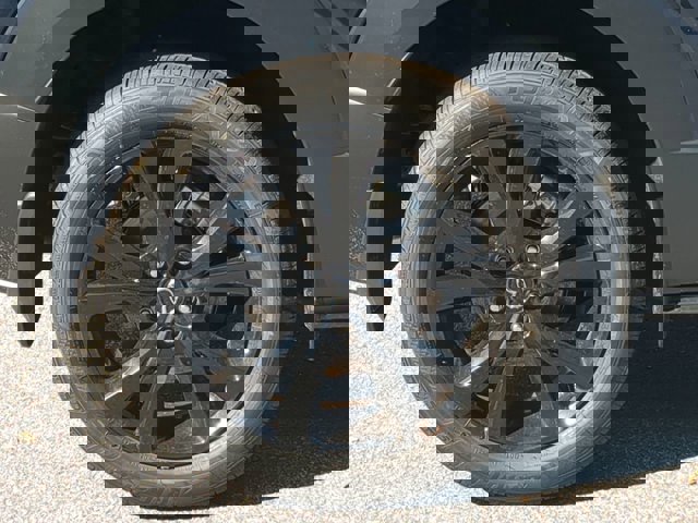 Vehicle image 11 of 29