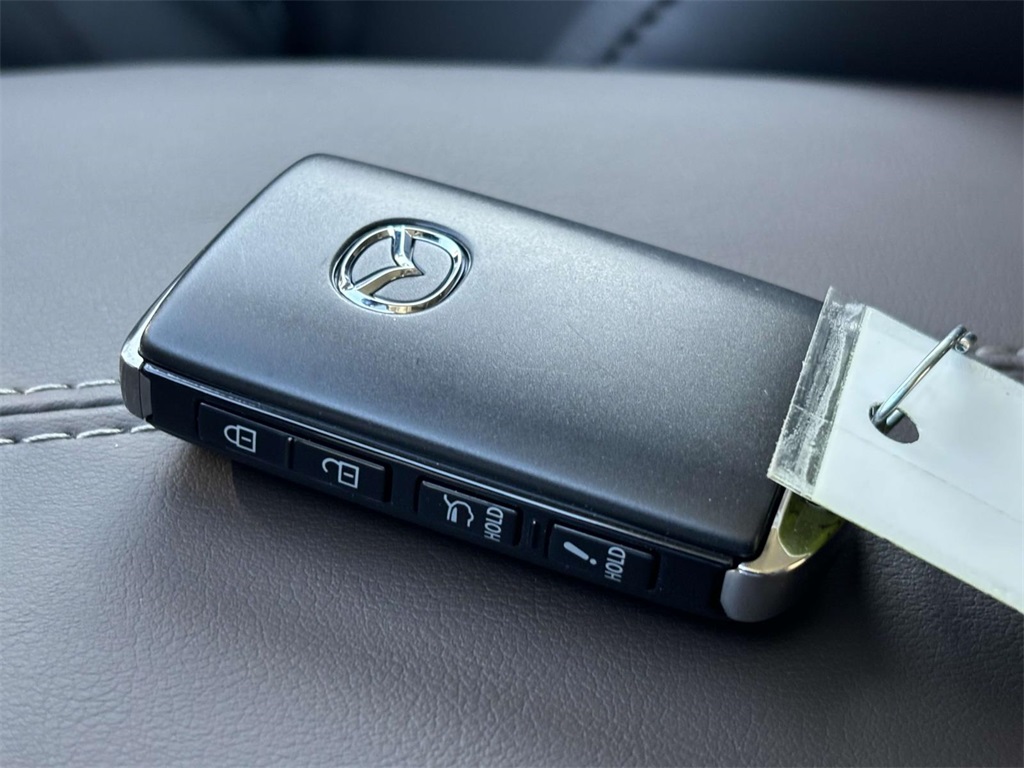 Vehicle image 27 of 35
